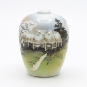 Japanese Porcelain Flower Vase Sansui Landscape Kutani ware, Nippon2You
