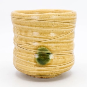Ki-Seto Tsutsu-Chawan Tea Bowl Yellow glaze with Tanpan Green mark Seto ware