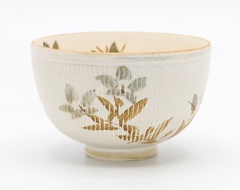 Japanese Tea cup 190ml Bellflower design by Unraku Saito Kyo ware Teacup Yunomi, Nippon2You