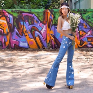 Women&#39;s Blue Jeans High Waisted Flared Bell Bottoms Pants/White flowers Embroidered /vintage 70s Style/Hippie/Boho pants.