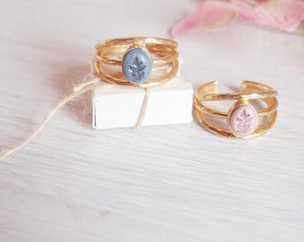 Anello placcato oro da donna. Anello stile vintage con miniatura botanica. Regalo di natale sotto i 20