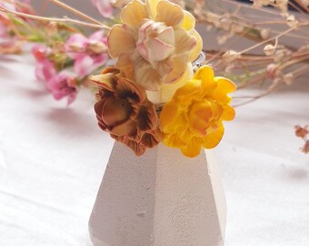 Anello di fidanzamento regolabile con Fiore. Anellino con peonia in pasta Polimerica in stile primaverile