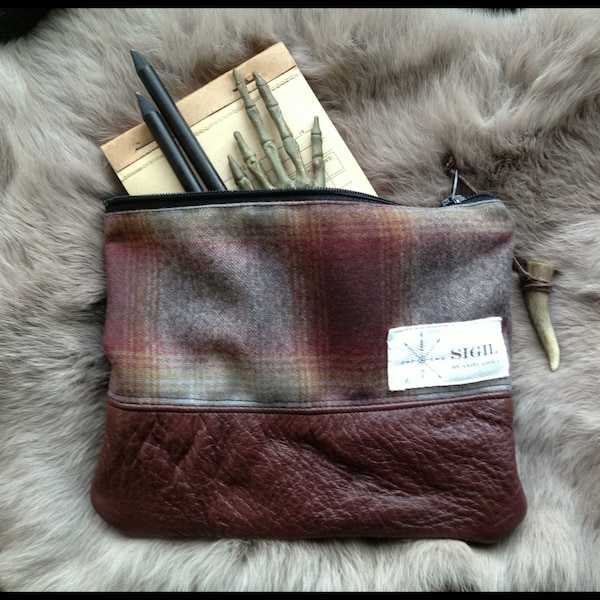 Fine Wool, Leather and Horn Zipper Carry-All Pouch - Brown Plaid and Medium Brown