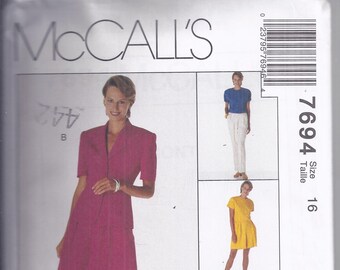 60s Separates Tunic w Scoop Neck Long Sleeve Blouse Gathered at Front Neck A Line Skirt Straight Leg Pants CMPLT Vogue 7694 Bust US 32.5 in
