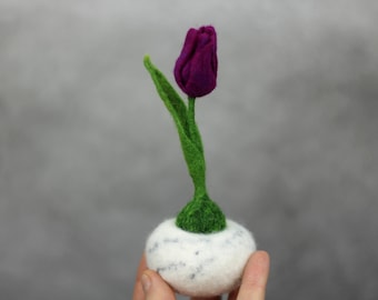 Will you Marry me Ring box "Tulip" felted. Gift for her.