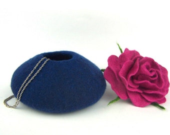 Felted pod dark blue lidded with pink rose