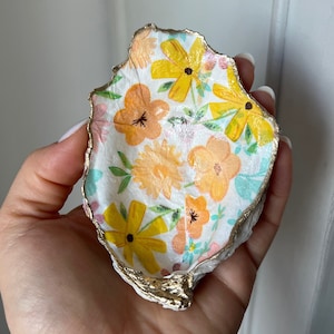Oyster Shell Trinket Ring Dish, Coastal Decor, Unique Gift, Decoupage Jewelry Tray, Bridesmaid Gifts, Engagement Ring, Beach Wedding Gift