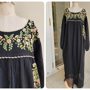 プラスサイズ、手刺繍のメキシコオアハカドレス風コットンサンドレス（黒）、ボヘミアンサンドレス、ビーチウェア、ブライズメイドドレス