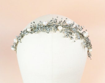 Wedding silver Greek leaf headband, Crystal and pearl headband, Crystal hair accessory, Bride Silver wedding hair accessory. Style: #2018.