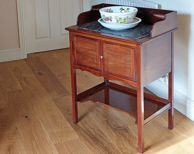 Early 20thC Marble-Topped Mahogany Washstand with Under Tier
