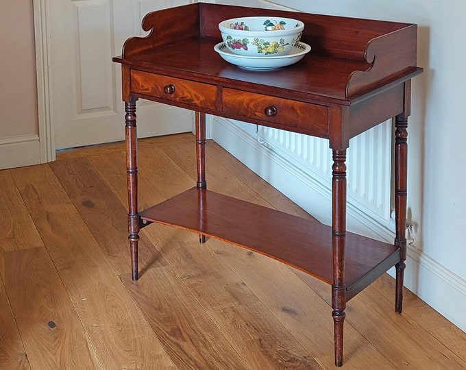 19thC Mahogany Washstand with 3/4 Gallery Top & Under Tier