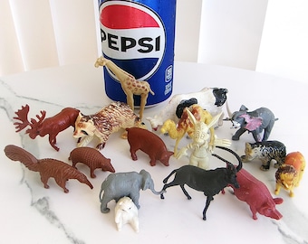 Plastic Animals 17 Pc Lot, Vintage