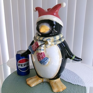 Vintage Penguin Cookie Jar by Oneida