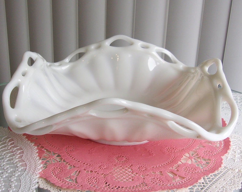 Vintage Milk Glass Basket Bowl Centerpiece Etsy