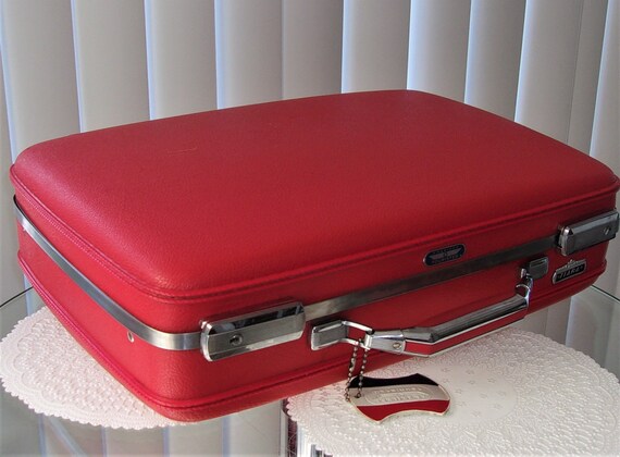 tiara american tourister