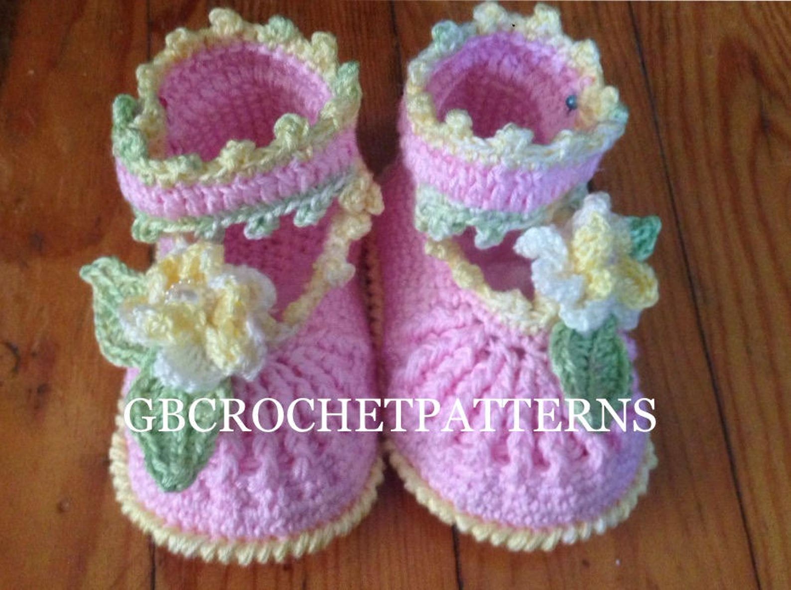 crochet pattern baby summer/spring shoes, baby shower shoes, ballet shoes pattern, baby shower shoes, lots of photos, aurash11