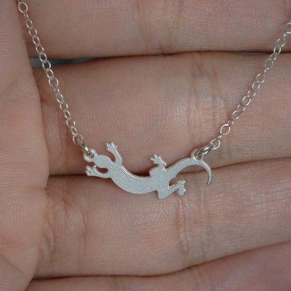 Lizard necklace gecko necklace dainty silver lizard charm gecko pendant