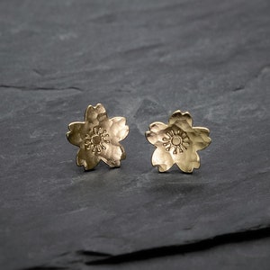 Flower earrings gold stud earrings Sakura earrings gorgeous Japanese post earrings