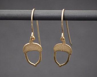 Acorn earrings, gold acorn dangle earrings, nature jewelry