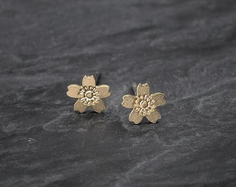 Flower earrings tiny Sakura stud earrings gold Japanese Sakura earrings