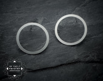 Circle earrings geometric earrings silver circle post earrings