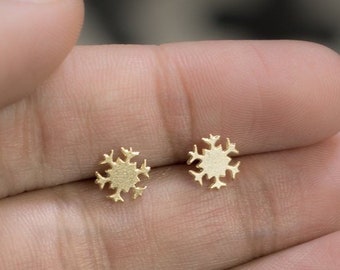 Snowflake earrings tiny snowflake post earrings gold snowflake stud earrings snow earrings