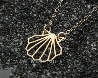 Shell necklace gold seashell necklace dainty ocean necklace