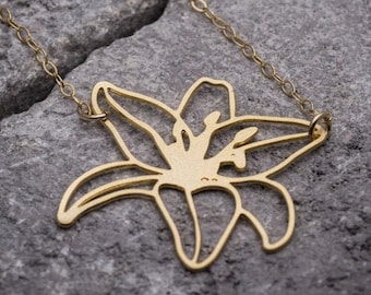 Flower necklace gold lily flower pendant necklace lily necklace nature jewelry