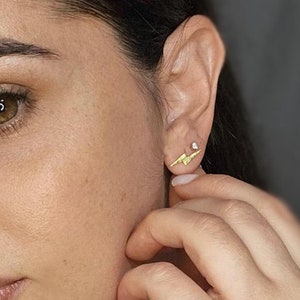 Lightning bolt stud earrings gold lightning bolt