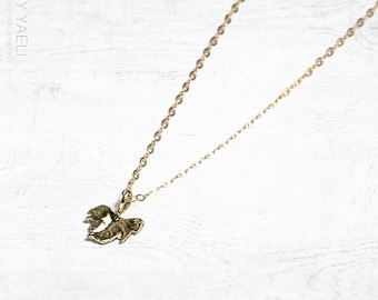 Collar de hojas, colgante de hoja de oro, collar pequeño, regalo para aquí