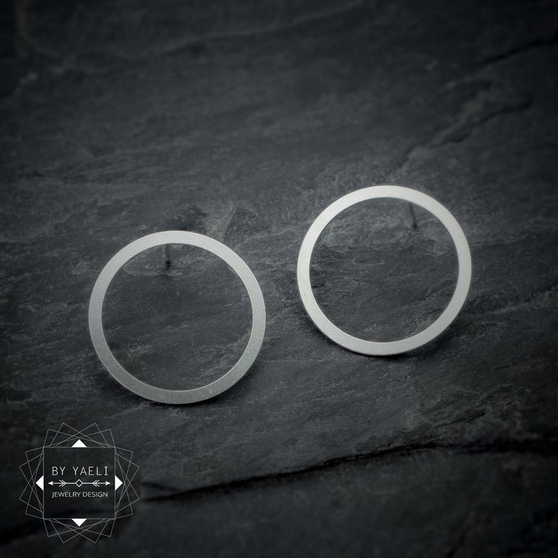 Circle earrings geometric earrings silver circle post earrings