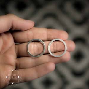 Circle earrings geometric earrings silver circle post earrings