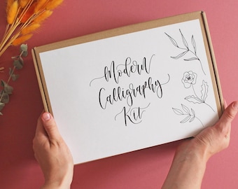 Beginners Dip Pen Modern Calligraphy Starter Kit + Course - Letterbox Gift