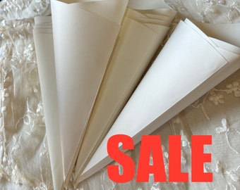 24 Ivory confetti cones  ,  Confetti for Weddings,  Petal Cones,  SPRING SALE 2024