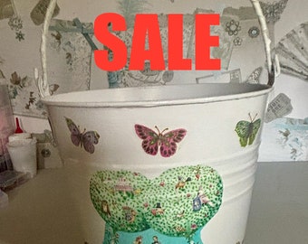 SPRING SALE 2024  Confetti Bucket, Confetti Cones Bucket, Baskets and Bucket for confetti.