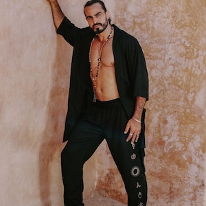 Ropa para Burning Man: Kimono negro de Tencel • Conjunto de salón alternativo de lujo imagen 2