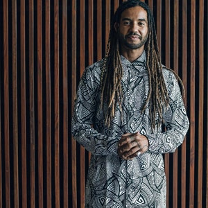 VALO SPIRIT Men&#39;s Geometric Tribal Button-Up Shirt: Black & White Cotton Festival Wear
