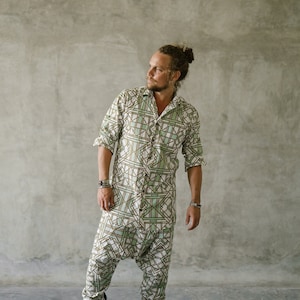 Men&#39;s Organic Cotton Geometric Shirt: Versatile Bohemian Summer Beach Festival