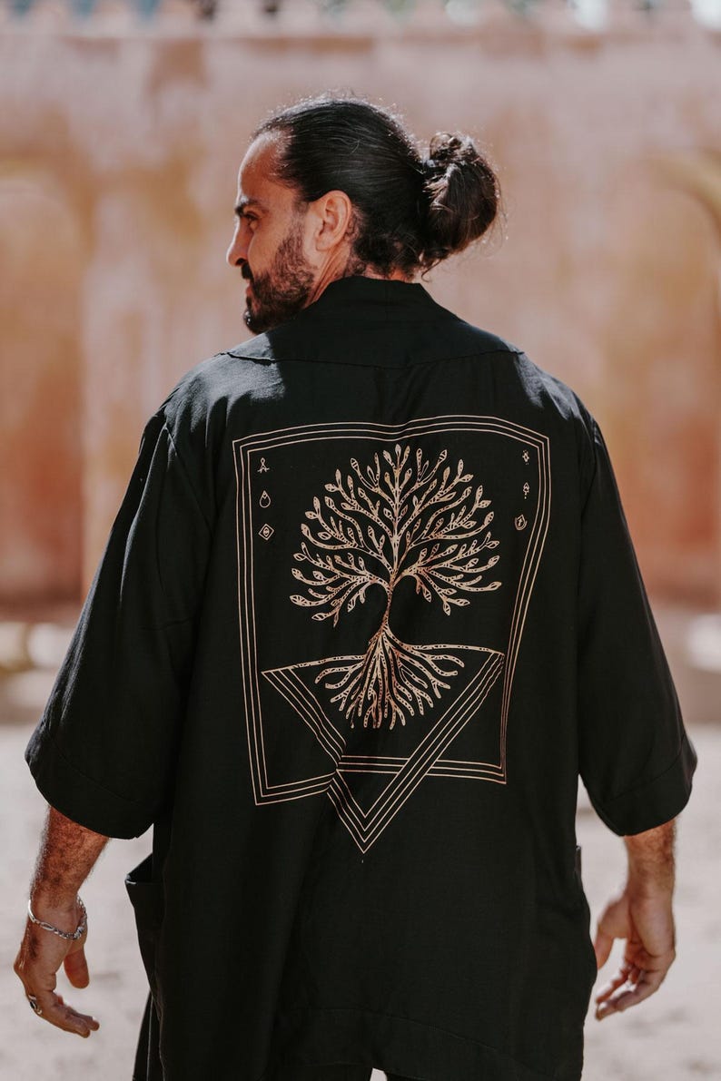 Puede incluir: Un juego de tres tazas de cer&aacute;mica con un acabado moteado y mate. Las tazas son de color crema, gris claro y gris oscuro. Cada taza tiene un dise&ntilde;o simple y minimalista, ideal para caf&eacute; o t&eacute;.