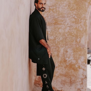 Ropa para Burning Man: Kimono negro de Tencel • Conjunto de salón alternativo de lujo imagen 6