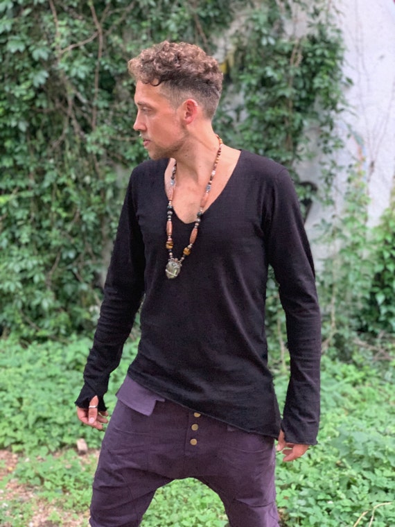 v neck black sweatshirt