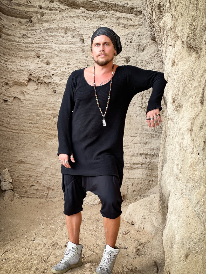 VALO Design Capris DUNE – Lightweight and comfortable harem-style drop-crotch shorts, offering a natural, airy feel that fits like a second skin—perfect for summer