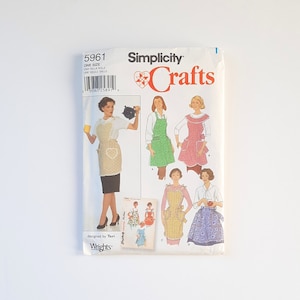 Simplicity Apron Pattern • Simplicity Crafts Apron Pattern • One Size • 5961 • Cooking Baking Apron • Uncut