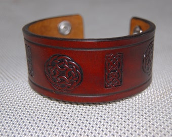 Handmade Tooled Leather Cuff Bracelet: Celtic Design, 1.5 Inch