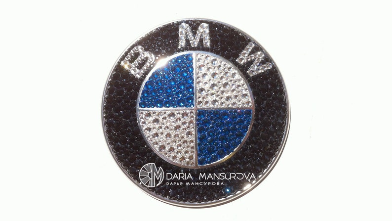 Значок бмв из бисера