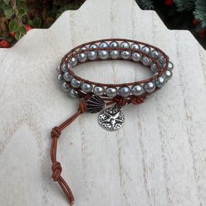 Silver Pearl Wrap Bracelet:Antique Silver Scallop Shell Button,Beach Jewelry