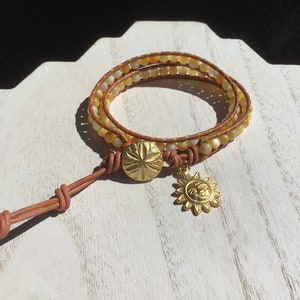 Gold Shell Bracelet,Double Wrap Leather Bracelet,Sand Dollar,Sun charm,Beach Bracelet,Boho Bracelet,Hippie Bracelet,Bohemian Style,Tribal
