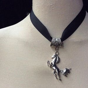 Horse lover gift for girls, horse lover jewelry, Equestrian gift, Equestrian necklace, silver horse jewelry, Veterinarian gift, gift for her