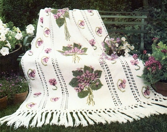 Violette vittoriane con frange modello afgano all'uncinetto modello coperta di fiori di violette all'uncinetto PDF download immediato