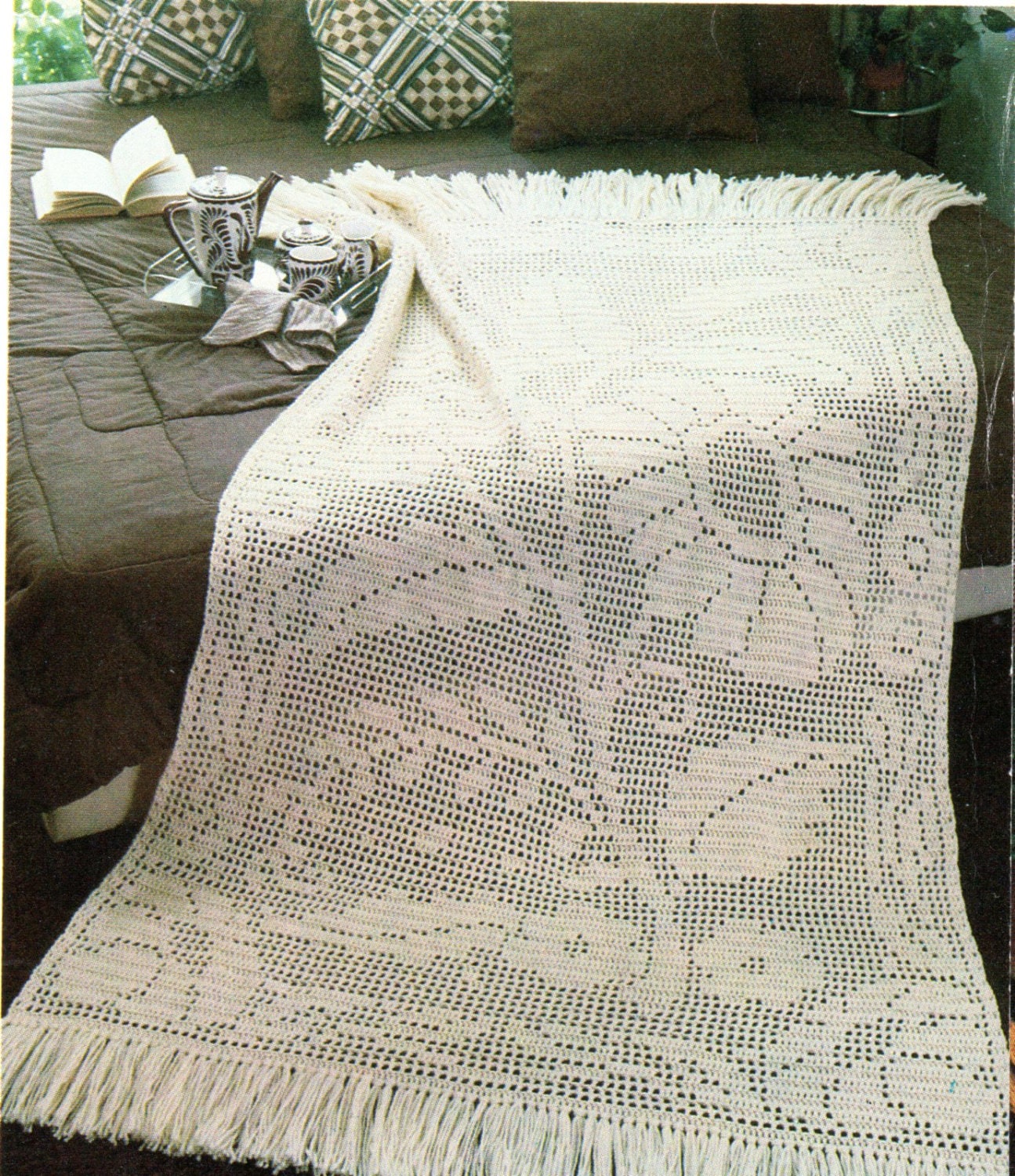 38 Crochet Leaf Patterns To Welcome Fall With Appliqués, Garlands, and Botanical Details 28 Filet Crochet Flower And Leaves Fringe Afghan Crochet